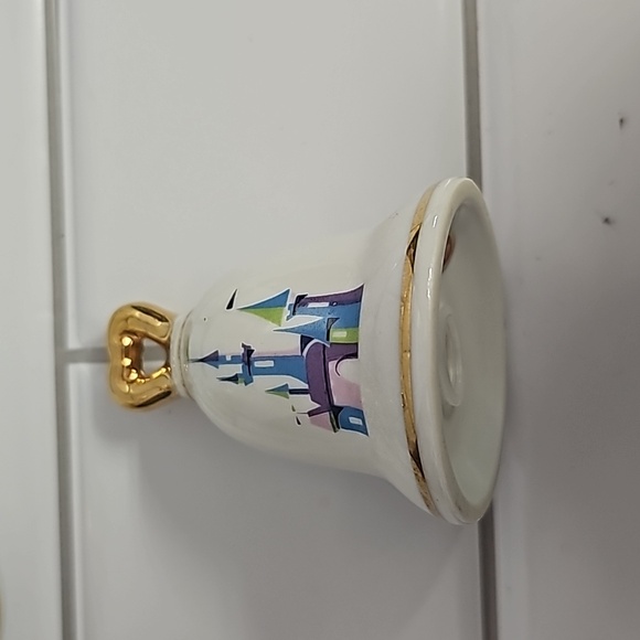 Disneyland Vintage Salt and Pepper Set - Picture 3 of 5